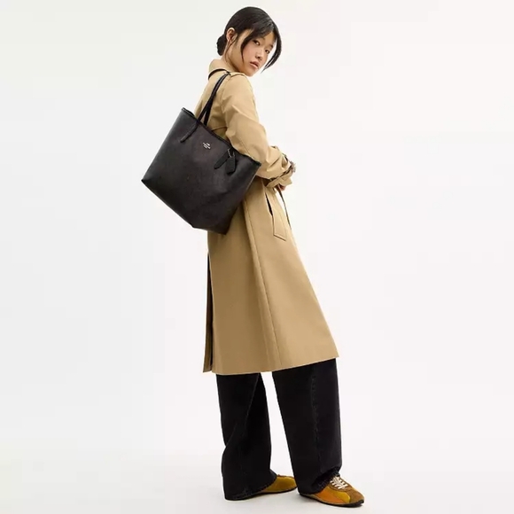 Coach City Tote Bag - Picture 2 of 12